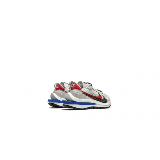 Nike VaporWaffle Sacai Sport Fuchsia